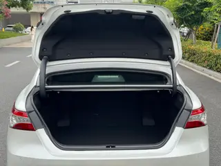 Toyota Camry 2019 2.5G Luxury Edition Country VI interior photo 11 Toyota Camry 2019 2.5G Luxury Edition Country VI interior photo 11