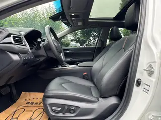 Toyota Camry 2019 2.5G Luxury Edition Country VI interior photo 13 Toyota Camry 2019 2.5G Luxury Edition Country VI interior photo 13