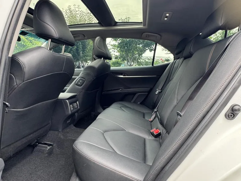 Toyota Camry 2019 2.5G Luxury Edition Country VI interior photo 14 Toyota Camry 2019 2.5G Luxury Edition Country VI interior photo 14