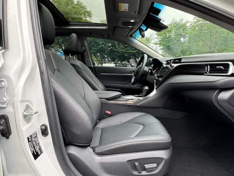 Toyota Camry 2019 2.5G Luxury Edition Country VI interior photo 16 Toyota Camry 2019 2.5G Luxury Edition Country VI interior photo 16