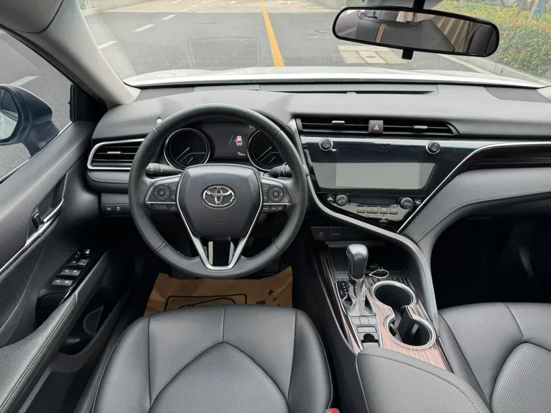 Toyota Camry 2019 2.5G Luxury Edition Country VI interior photo 18 Toyota Camry 2019 2.5G Luxury Edition Country VI interior photo 18