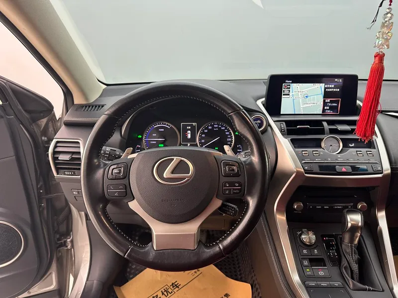 Lexus NX 2017 300h full drive Frontal Edition exterior photo 7 Lexus NX 2017 300h full drive Frontal Edition exterior photo 7