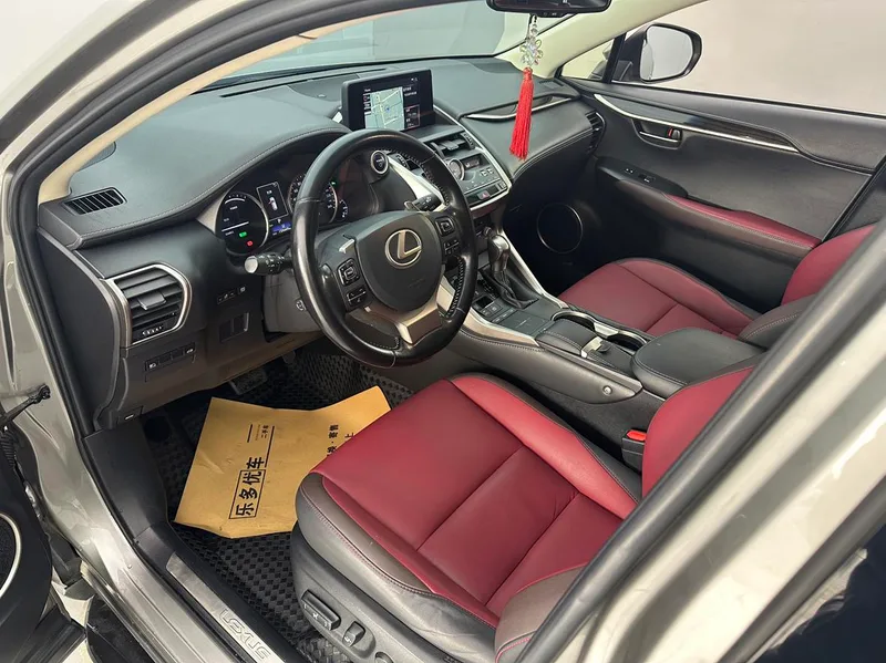Lexus NX 2017 300h full drive Frontal Edition interior photo 11 Lexus NX 2017 300h full drive Frontal Edition interior photo 11