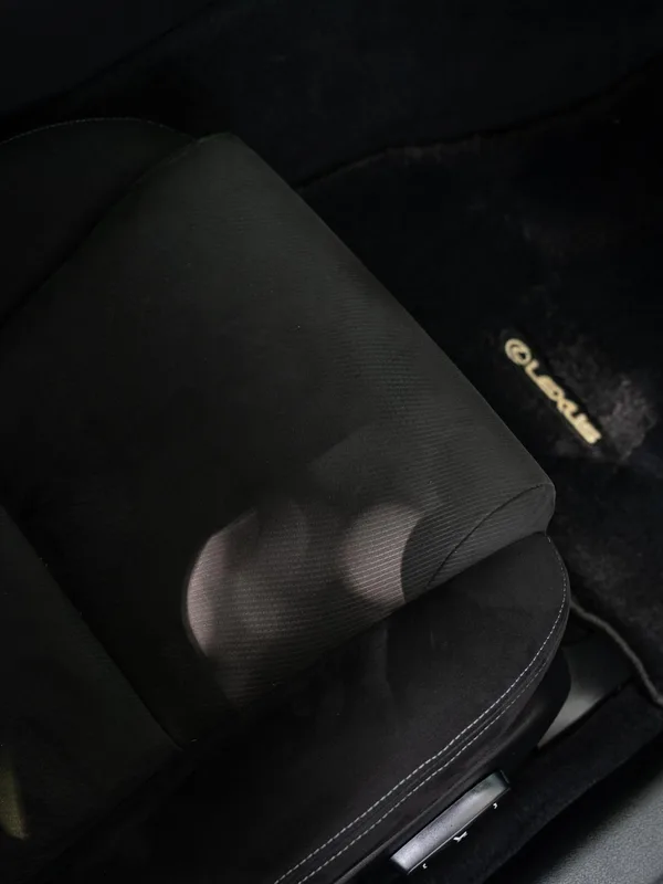 Lexus IS 2009 300 Versión deslumbrante exterior foto 4 Lexus IS 2009 300 Versión deslumbrante exterior foto 4