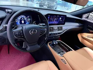 Lexus LS 2021 500h Edición de excelencia exterior foto 5 Lexus LS 2021 500h Edición de excelencia exterior foto 5