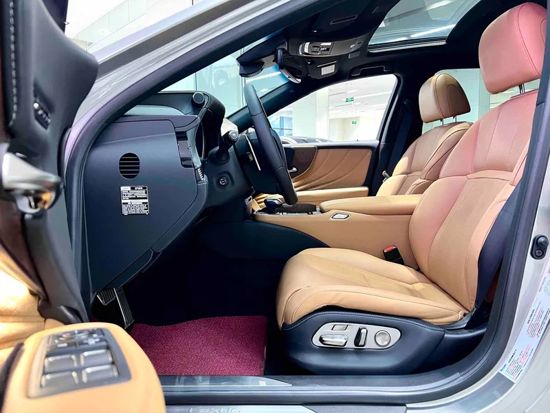 Lexus LS 2021 500h Edición de excelencia interior foto 7 Lexus LS 2021 500h Edición de excelencia interior foto 7