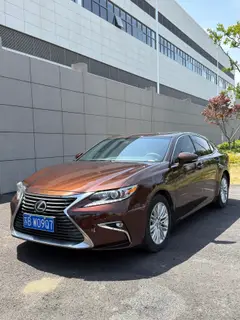 Lexus ES 2015 200 Comfort Edition