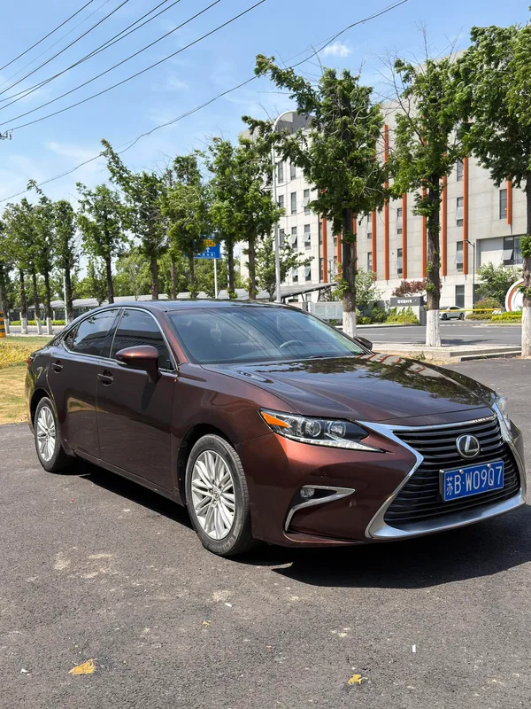 Lexus ES 2015 200 Comfort Edition exterior photo 2 Lexus ES 2015 200 Comfort Edition exterior photo 2