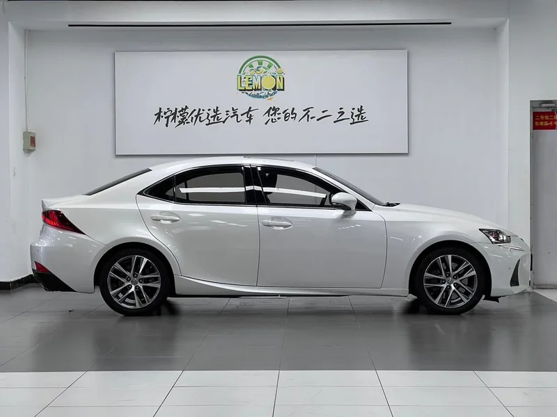 Lexus IS 2017 300 Leading Edition exterior photo 5 Lexus IS 2017 300 Leading Edition exterior photo 5