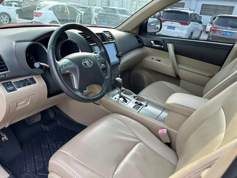 Toyota Highlander 2009 2.7L Dos tracciones 7 Edición de lujo interior foto 13 Toyota Highlander 2009 2.7L Dos tracciones 7 Edición de lujo interior foto 13