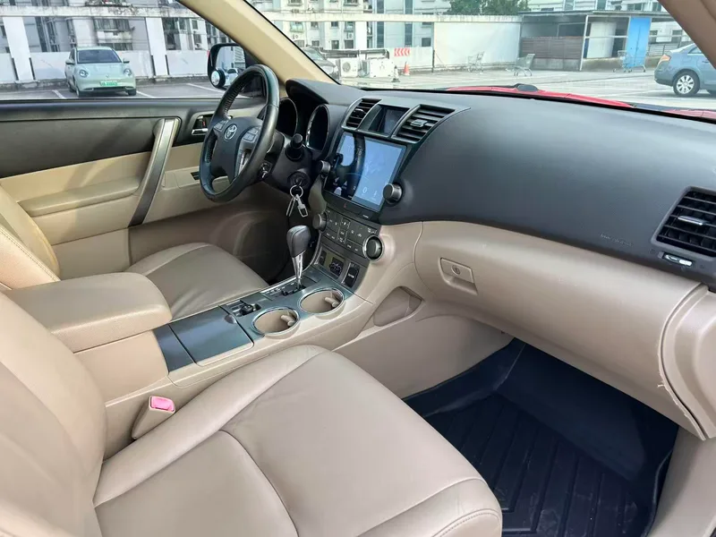 Toyota Highlander 2009 2.7L Dos tracciones 7 Edición de lujo interior foto 16 Toyota Highlander 2009 2.7L Dos tracciones 7 Edición de lujo interior foto 16
