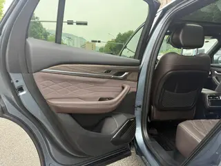 Geely Monjaro 2026 2.0TD High-power automatic four-wheel drive oriental obsidian full moon version interior photo 18 Geely Monjaro 2026 2.0TD High-power automatic four-wheel drive oriental obsidian full moon version interior photo 18