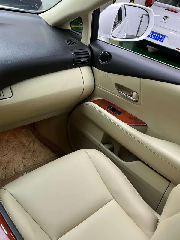 Lexus RX Classic 2011 270 Luxury Edition interior photo 11