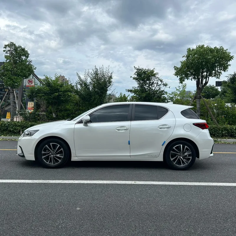 Lexus CT 2020 CT200h Elite Edition Two colors exterior photo 6 Lexus CT 2020 CT200h Elite Edition Two colors exterior photo 6