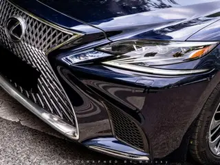 Lexus LS 2018 500h Premium Edition China V exterior photo 2