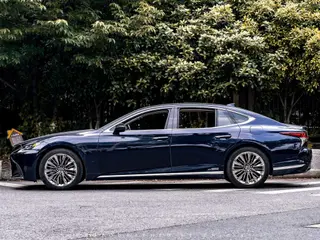 Lexus LS 2018 500h Premium Edition China V exterior photo 3
