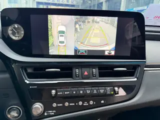 Lexus ES 2022 200 Premium Edition interior photo 10 Lexus ES 2022 200 Premium Edition interior photo 10