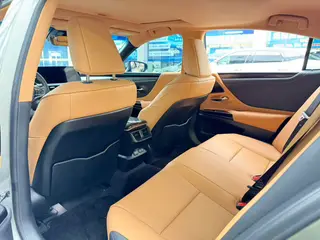 Lexus ES 2022 200 Premium Edition interior photo 12 Lexus ES 2022 200 Premium Edition interior photo 12