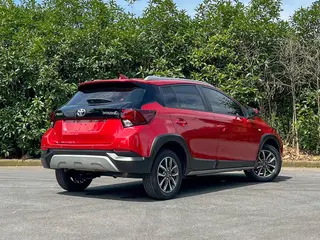 Toyota Yaris L 2020 Charmant X 1.5L CVT Version de luxe extérieur photo 4 Toyota Yaris L 2020 Charmant X 1.5L CVT Version de luxe extérieur photo 4