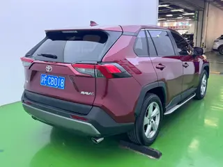 Toyota RAV4 2020 2.0L CVT Versión de moda con tracción en dos ruedas exterior foto 4 Toyota RAV4 2020 2.0L CVT Versión de moda con tracción en dos ruedas exterior foto 4