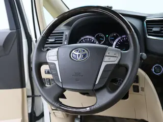 Toyota Alphard 2015 3.5L Premium Edition interior photo 15 Toyota Alphard 2015 3.5L Premium Edition interior photo 15