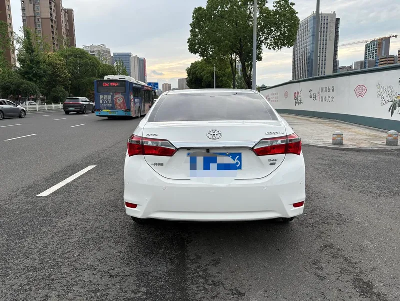 Toyota Corolla 2018 1.2T S-CVT GL Version intelligente État VI extérieur photo 3 Toyota Corolla 2018 1.2T S-CVT GL Version intelligente État VI extérieur photo 3
