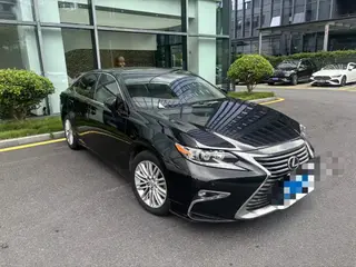Lexus ES 2015 200 Comfort Edition exterior photo 2 Lexus ES 2015 200 Comfort Edition exterior photo 2