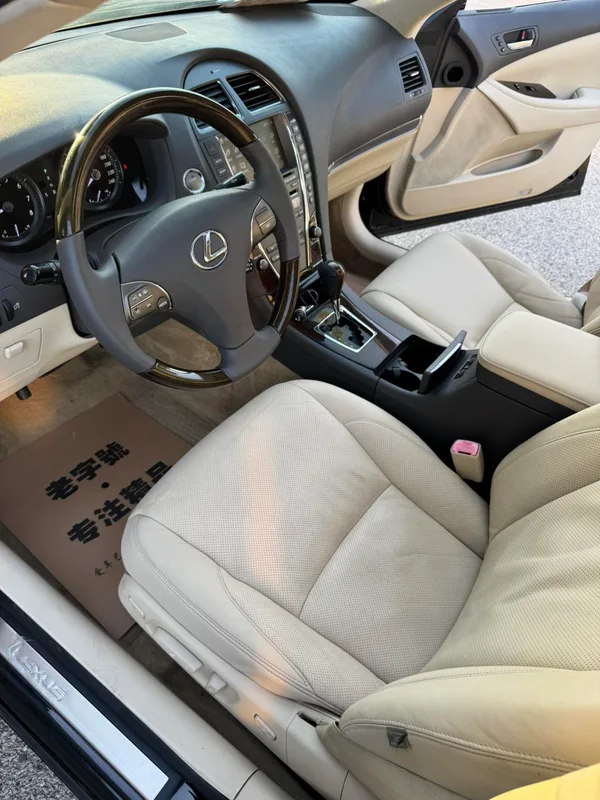 Lexus ES 2010 350 Luxury Edition exterior photo 4 Lexus ES 2010 350 Luxury Edition exterior photo 4