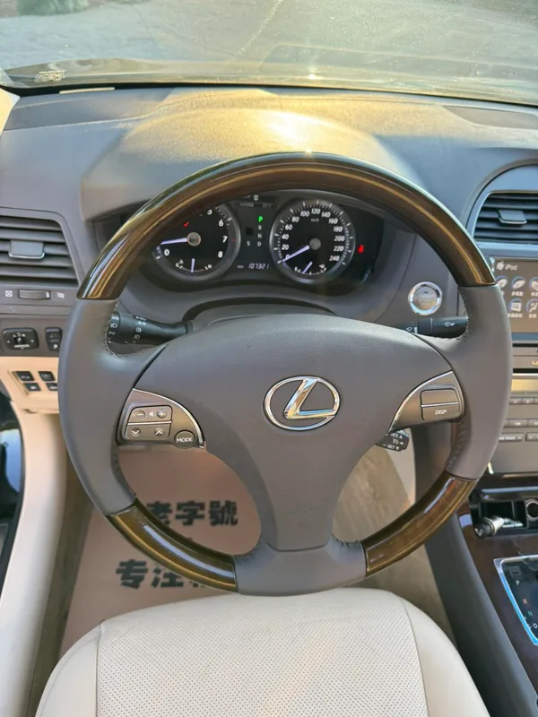 Lexus ES 2010 350 Luxury Edition exterior photo 5 Lexus ES 2010 350 Luxury Edition exterior photo 5