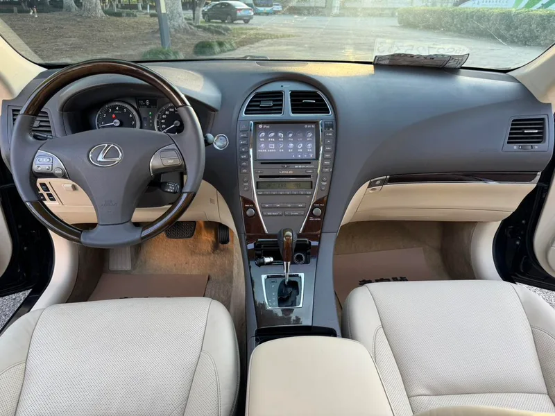 Lexus ES 2010 350 Luxury Edition interior photo 18 Lexus ES 2010 350 Luxury Edition interior photo 18