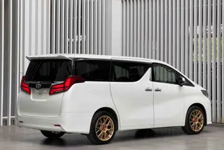 Toyota Alphard 2015 3.5L Version de luxe extérieur photo 4 Toyota Alphard 2015 3.5L Version de luxe extérieur photo 4