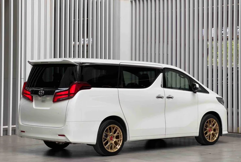 Toyota Alphard 2015 3.5L Version de luxe extérieur photo 4 Toyota Alphard 2015 3.5L Version de luxe extérieur photo 4