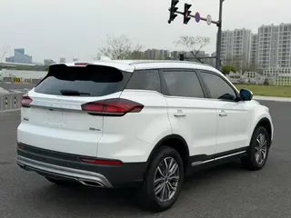 Geely Boyue 2020 1.8TD DCT La sagesse PRO intérieur photo 7 Geely Boyue 2020 1.8TD DCT La sagesse PRO intérieur photo 7