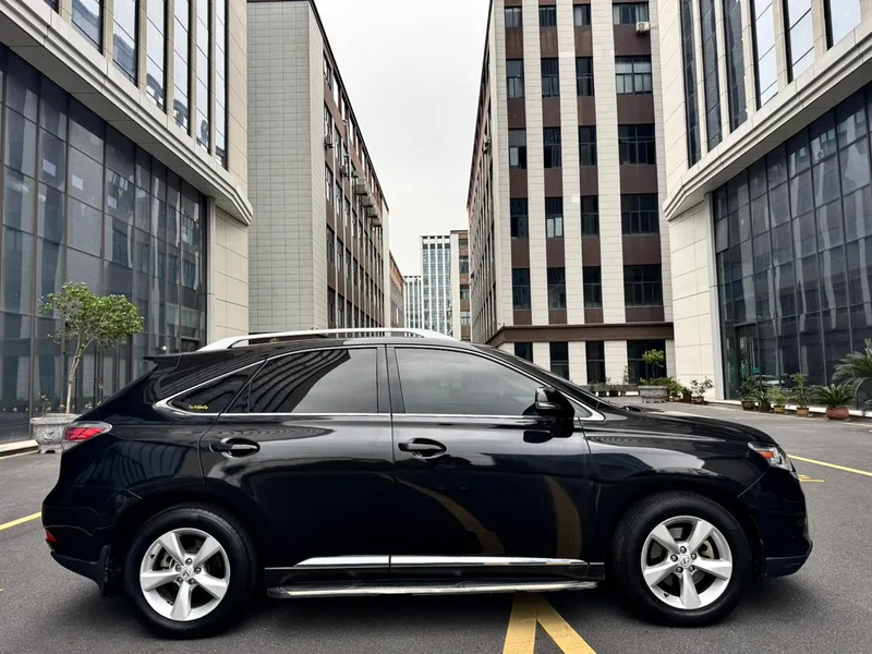 Lexus RX Classic 2012 270 Version élégante extérieur photo 4 Lexus RX Classic 2012 270 Version élégante extérieur photo 4