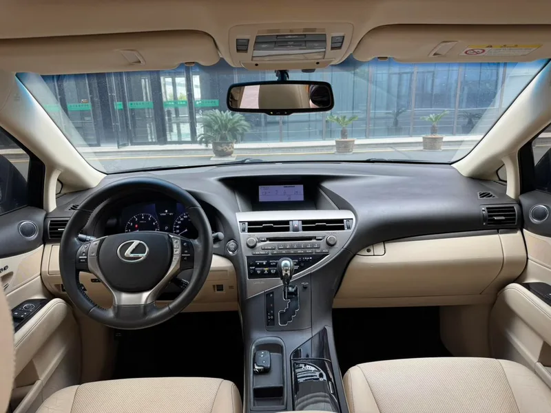 Lexus RX Classic 2012 270 Version élégante extérieur photo 8 Lexus RX Classic 2012 270 Version élégante extérieur photo 8