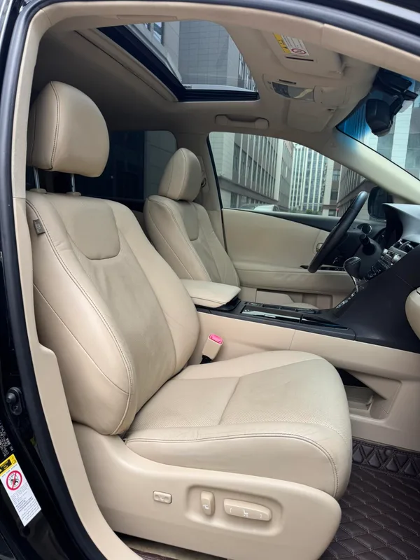 Lexus RX Classic 2012 270 Version élégante intérieur photo 15 Lexus RX Classic 2012 270 Version élégante intérieur photo 15