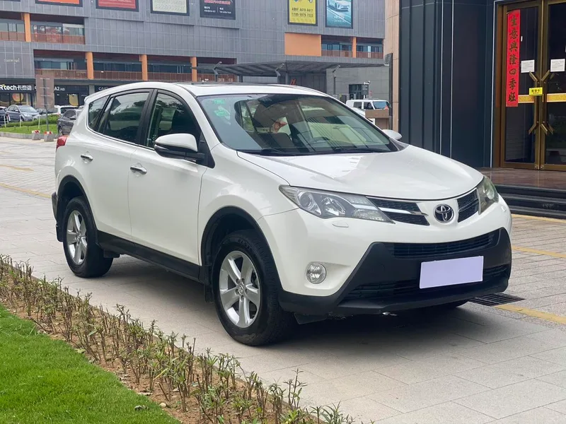 Toyota RAV4 2013 2.5L Automatic four-wheel drive elite version exterior photo 2 Toyota RAV4 2013 2.5L Automatic four-wheel drive elite version exterior photo 2