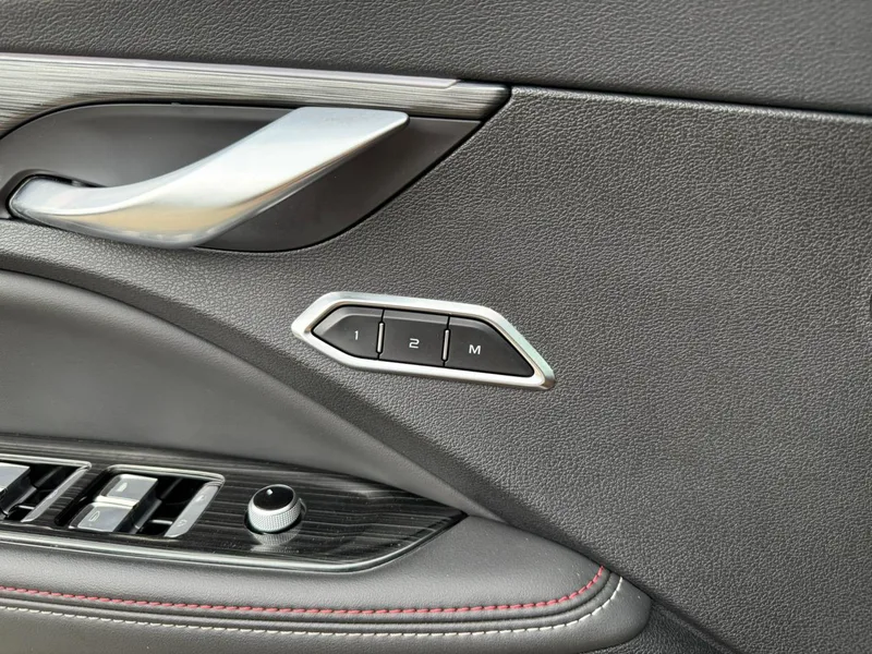 Geely Xingyue 2019 350T Night Knight Limited Edition interior photo 16 Geely Xingyue 2019 350T Night Knight Limited Edition interior photo 16