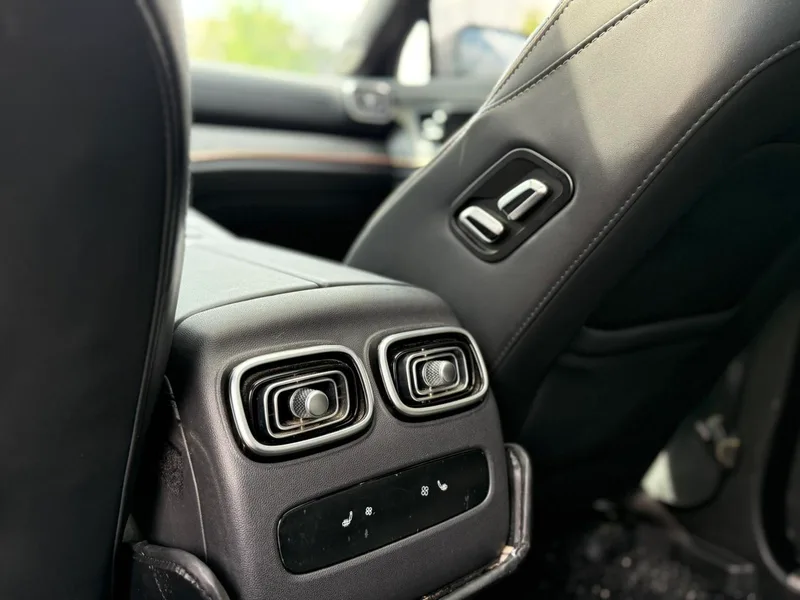 Chery Tiggo 9 2023 2.0T AT Four-wheel drive flagship version 5 seat interior photo 19 Chery Tiggo 9 2023 2.0T AT Four-wheel drive flagship version 5 seat interior photo 19