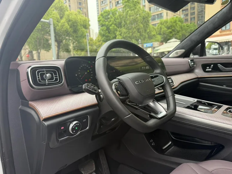 Chery Tiggo 9 2025 2.0T AT Two-Wheel Drive Premium Edition interior photo 15 Chery Tiggo 9 2025 2.0T AT Two-Wheel Drive Premium Edition interior photo 15
