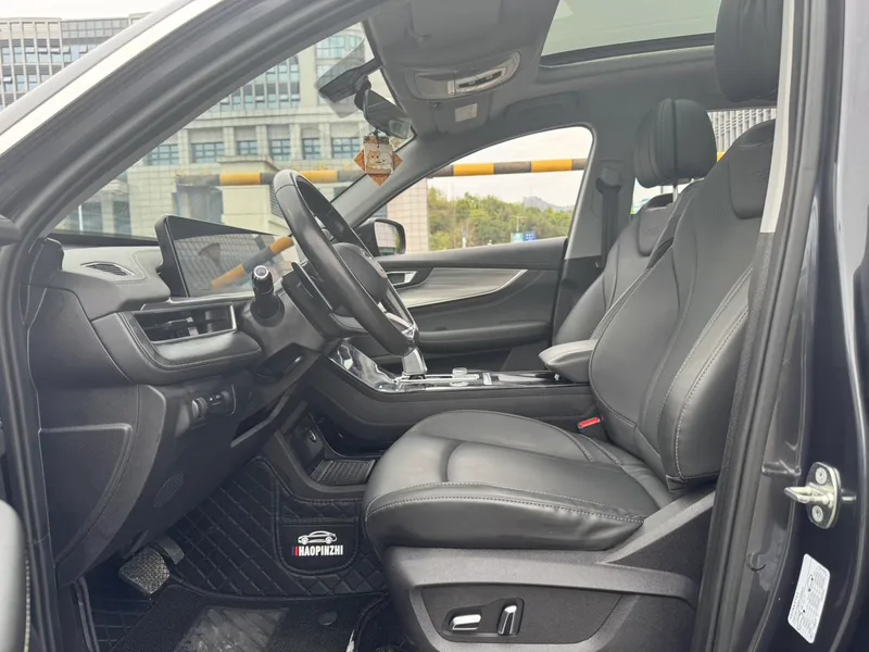 Chery Tiggo 8 PLUS 2021 290TGDI DCT Гордость версия интерьер фото 12 Chery Tiggo 8 PLUS 2021 290TGDI DCT Гордость версия интерьер фото 12