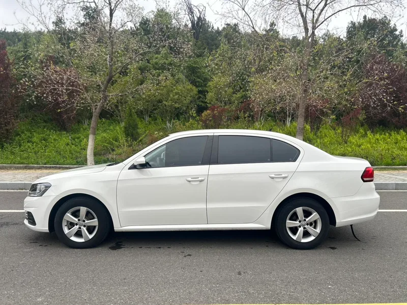 Landwind Volkswagen Lavida 2019 Set Sail 1.5L Automatic Fashion Edition Country VI exterior photo 4 Landwind Volkswagen Lavida 2019 Set Sail 1.5L Automatic Fashion Edition Country VI exterior photo 4