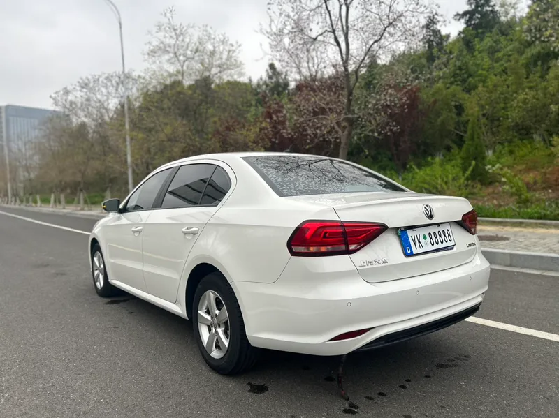 Landwind Volkswagen Lavida 2019 Set Sail 1.5L Automatic Fashion Edition Country VI exterior photo 5 Landwind Volkswagen Lavida 2019 Set Sail 1.5L Automatic Fashion Edition Country VI exterior photo 5