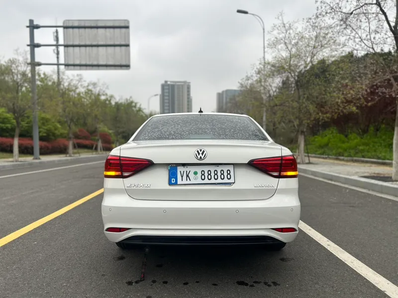 Landwind Volkswagen Lavida 2019 Set Sail 1.5L Automatic Fashion Edition Country VI exterior photo 6 Landwind Volkswagen Lavida 2019 Set Sail 1.5L Automatic Fashion Edition Country VI exterior photo 6
