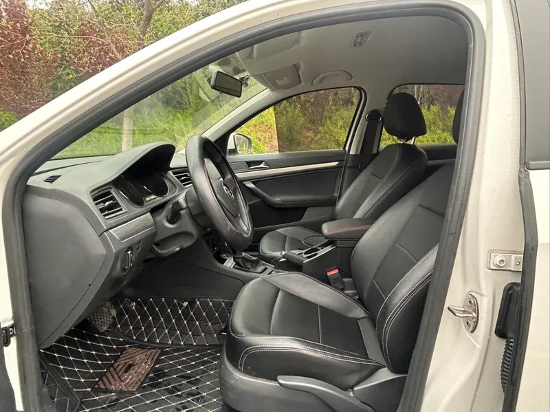 Landwind Volkswagen Lavida 2019 Set Sail 1.5L Automatic Fashion Edition Country VI interior photo 10 Landwind Volkswagen Lavida 2019 Set Sail 1.5L Automatic Fashion Edition Country VI interior photo 10