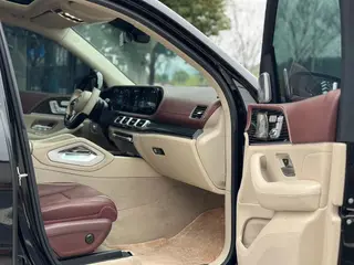 Mercedes-Benz GLS 2023 3.0T Automatique Quatre roues motrices 4 Siège Importations parallèles intérieur photo 13 Mercedes-Benz GLS 2023 3.0T Automatique Quatre roues motrices 4 Siège Importations parallèles intérieur photo 13