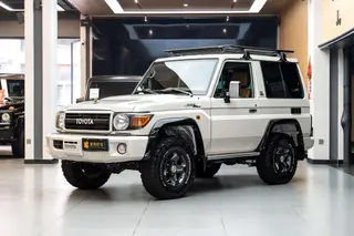 Toyota Land Cruiser 70 Series 2022 4.0L Manual Four-wheel drive 5 seat parallel import