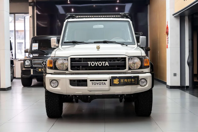 Toyota Land Cruiser 70 Series 2022 4.0L Manual Four-wheel drive 5 seat parallel import exterior photo 2 Toyota Land Cruiser 70 Series 2022 4.0L Manual Four-wheel drive 5 seat parallel import exterior photo 2