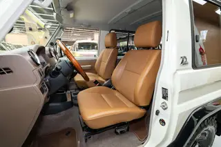 Toyota Land Cruiser 70 Series 2022 4.0L Manual Four-wheel drive 5 seat parallel import exterior photo 7 Toyota Land Cruiser 70 Series 2022 4.0L Manual Four-wheel drive 5 seat parallel import exterior photo 7