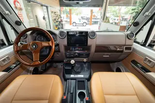 Toyota Land Cruiser 70 Series 2022 4.0L Manual Four-wheel drive 5 seat parallel import exterior photo 8 Toyota Land Cruiser 70 Series 2022 4.0L Manual Four-wheel drive 5 seat parallel import exterior photo 8